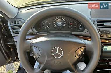 Седан Mercedes-Benz E-Class 2004 в Львове