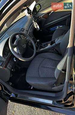 Седан Mercedes-Benz E-Class 2004 в 