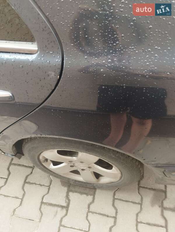 Седан Mercedes-Benz E-Class 2000 в Звягеле