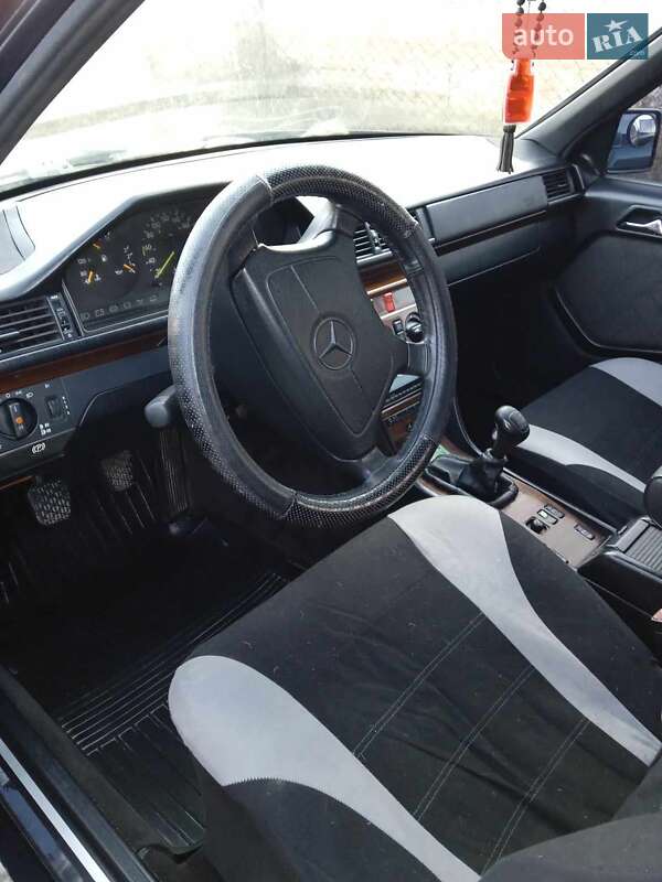 Универсал Mercedes-Benz E-Class 1995 в 