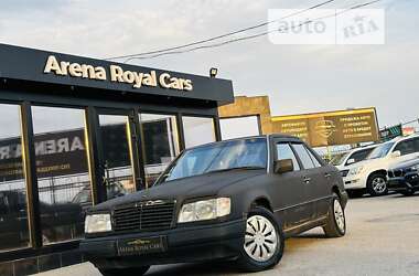 Седан Mercedes-Benz E-Class 1992 в Харькове