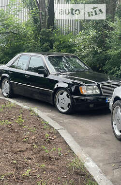Седан Mercedes-Benz E-Class 1994 в Киеве