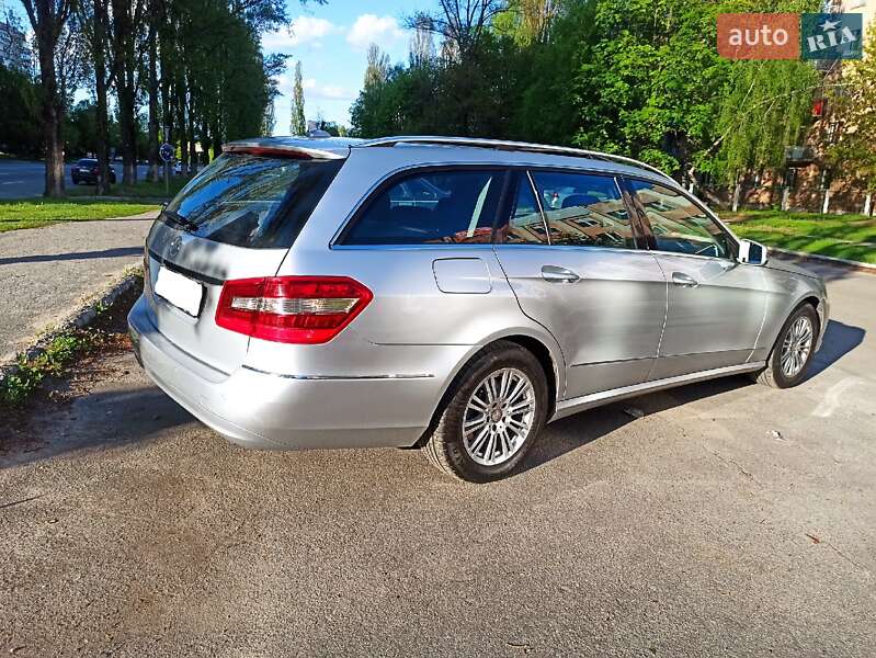 Универсал Mercedes-Benz E-Class 2011 в Киеве