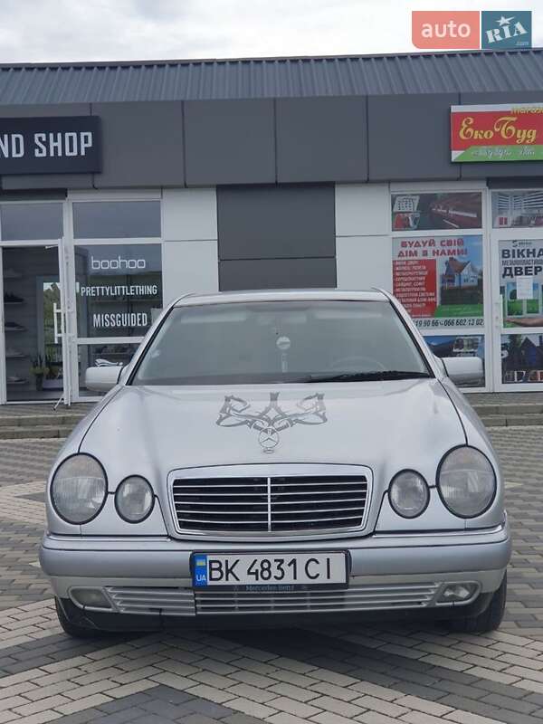 Mercedes-Benz E-Class 1999