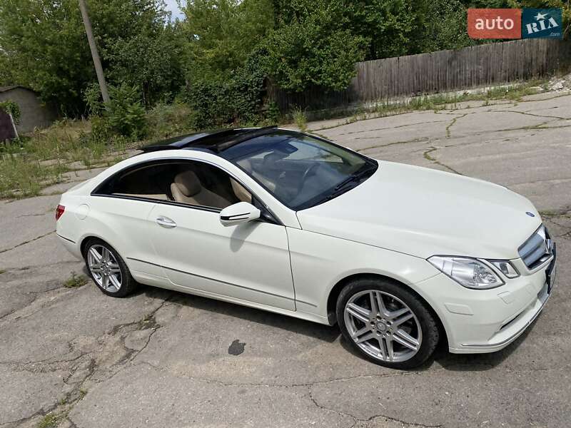 Купе Mercedes-Benz E-Class 2010 в Запорожье