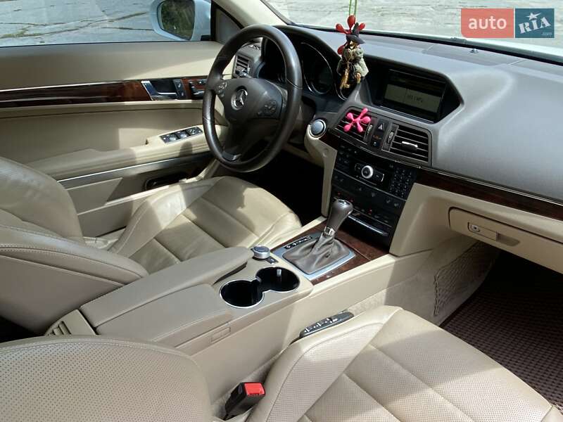 Купе Mercedes-Benz E-Class 2010 в Запорожье