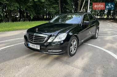 Седан Mercedes-Benz E-Class 2011 в 