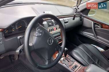 Седан Mercedes-Benz E-Class 2002 в 