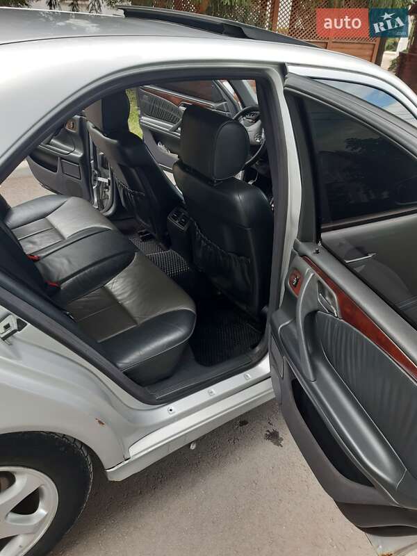Седан Mercedes-Benz E-Class 2001 в Самборе