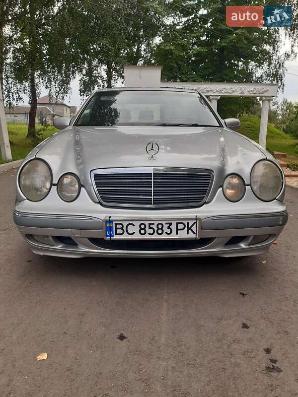Седан Mercedes-Benz E-Class 2001 в Самборе