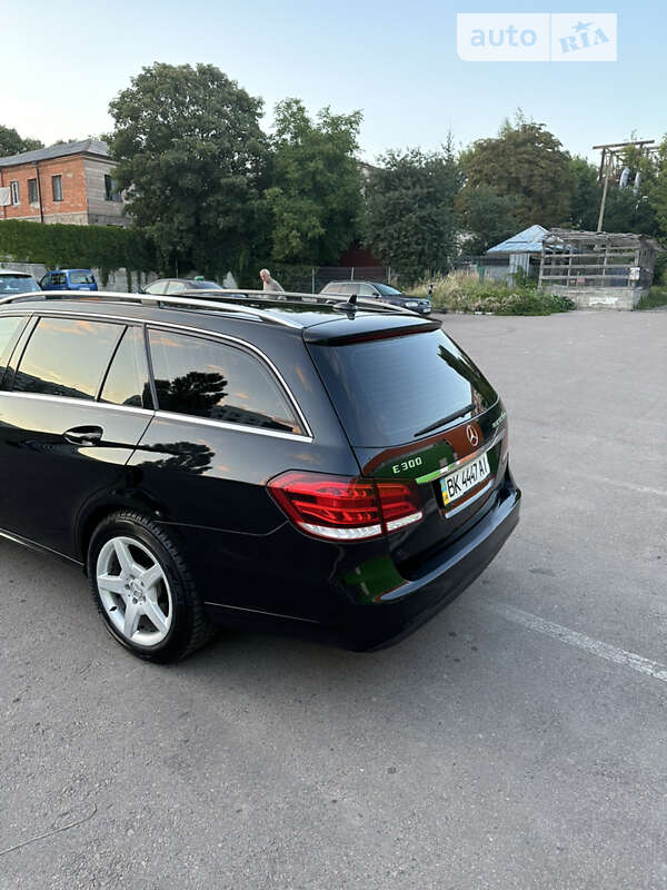 Універсал Mercedes-Benz E-Class 2013 в Рівному