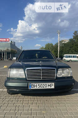 Седан Mercedes-Benz E-Class 1994 в Одесі