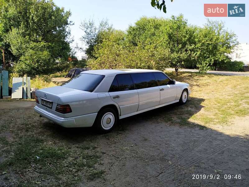 Седан Mercedes-Benz E-Class 1986 в Дніпрі