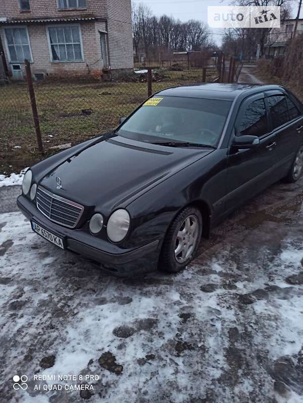 Седан Mercedes-Benz E-Class 2000 в Запорожье