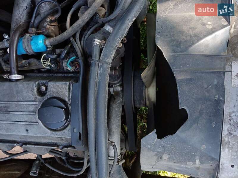 Седан Mercedes-Benz E-Class 1986 в Самборі