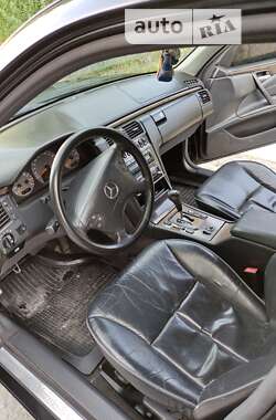 Седан Mercedes-Benz E-Class 2000 в 