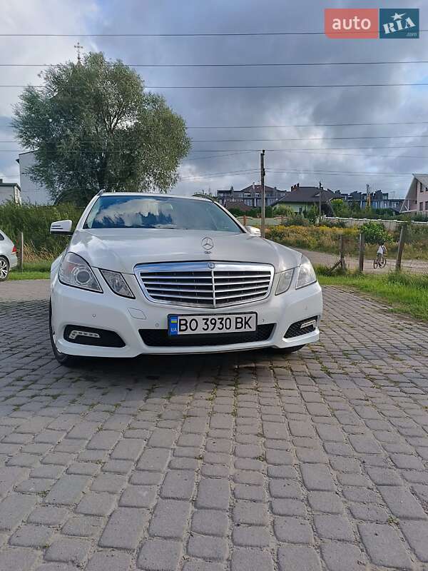 Универсал Mercedes-Benz E-Class 2011 в Львове