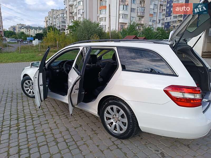 Универсал Mercedes-Benz E-Class 2011 в Львове