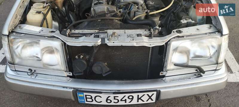 Седан Mercedes-Benz E-Class 1994 в Львові