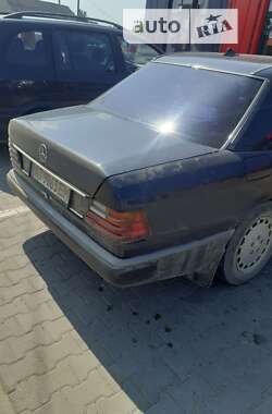 Седан Mercedes-Benz E-Class 1990 в Хотині