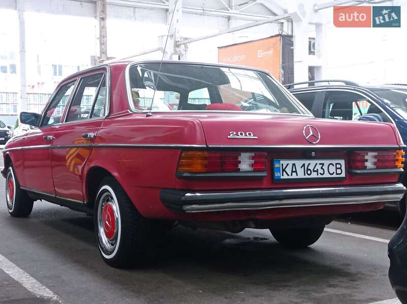 Седан Mercedes-Benz E-Class 1980 в Києві