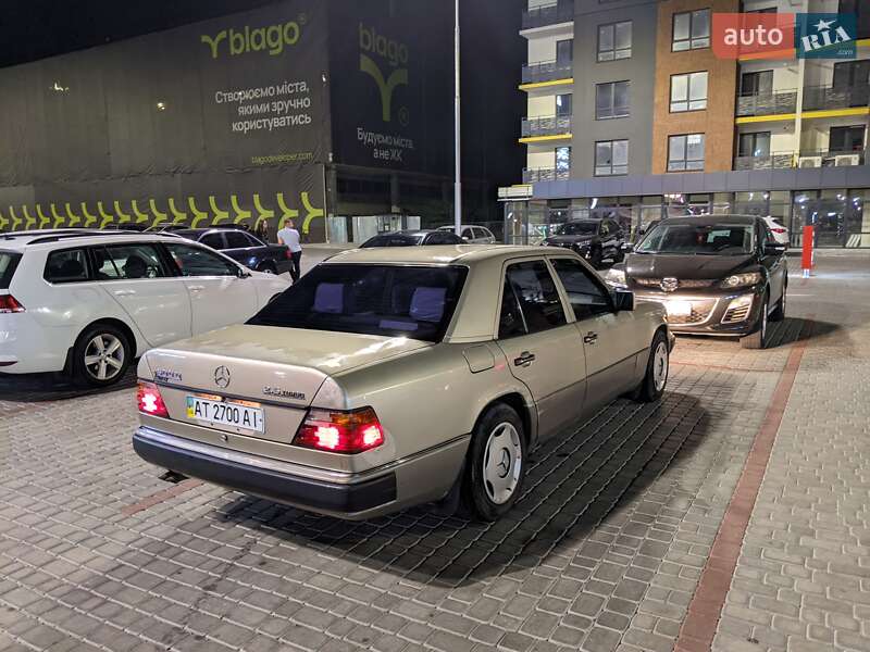 Седан Mercedes-Benz E-Class 1993 в Івано-Франківську