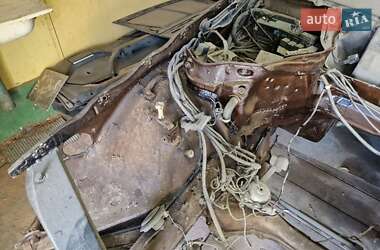 Седан Mercedes-Benz E-Class 1989 в 