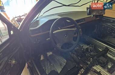 Седан Mercedes-Benz E-Class 1989 в 