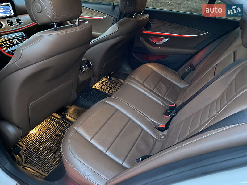 Седан Mercedes-Benz E-Class 2017 в Хусте