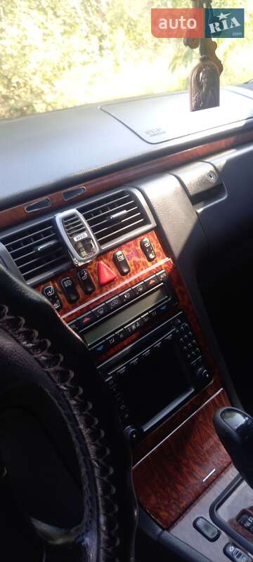 Седан Mercedes-Benz E-Class 2000 в Полтаві
