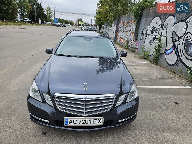 Mercedes-Benz E-Class 2011