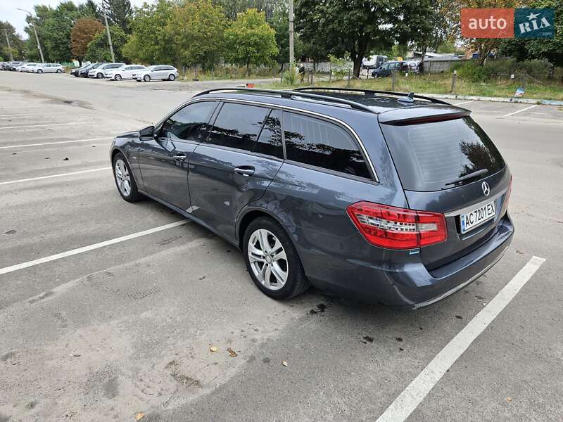 Универсал Mercedes-Benz E-Class 2011 в Луцке