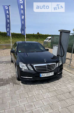 Седан Mercedes-Benz E-Class 2011 в Ивано-Франковске