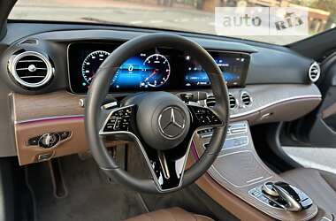 Седан Mercedes-Benz E-Class 2021 в 