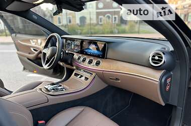 Седан Mercedes-Benz E-Class 2021 в 