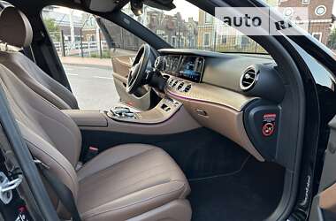 Седан Mercedes-Benz E-Class 2021 в 
