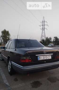 Седан Mercedes-Benz E-Class 1994 в 