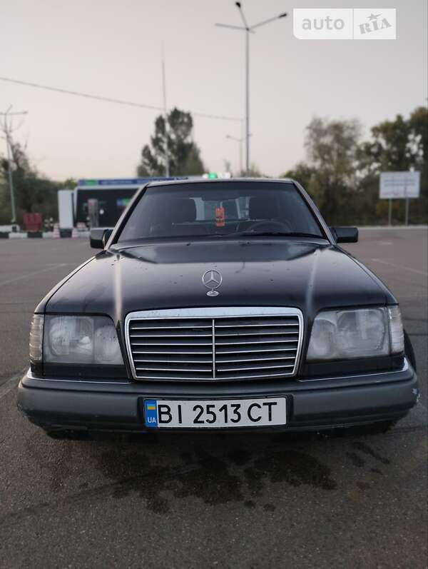 Седан Mercedes-Benz E-Class 1994 в Киеве