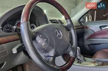 Седан Mercedes-Benz E-Class 2005 в Миколаєві