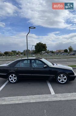 Седан Mercedes-Benz E-Class 2001 в Івано-Франківську
