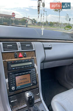 Седан Mercedes-Benz E-Class 2001 в Івано-Франківську