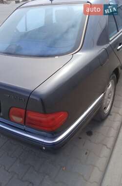 Седан Mercedes-Benz E-Class 1997 в 