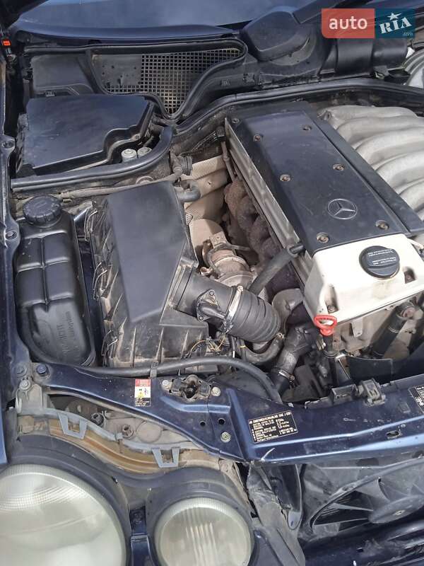 Седан Mercedes-Benz E-Class 1997 в Чернівцях