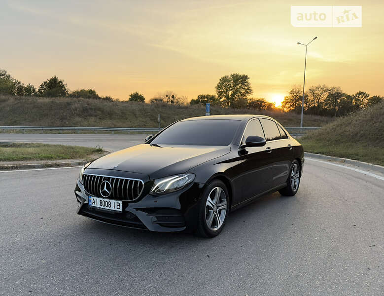 Седан Mercedes-Benz E-Class 2016 в 