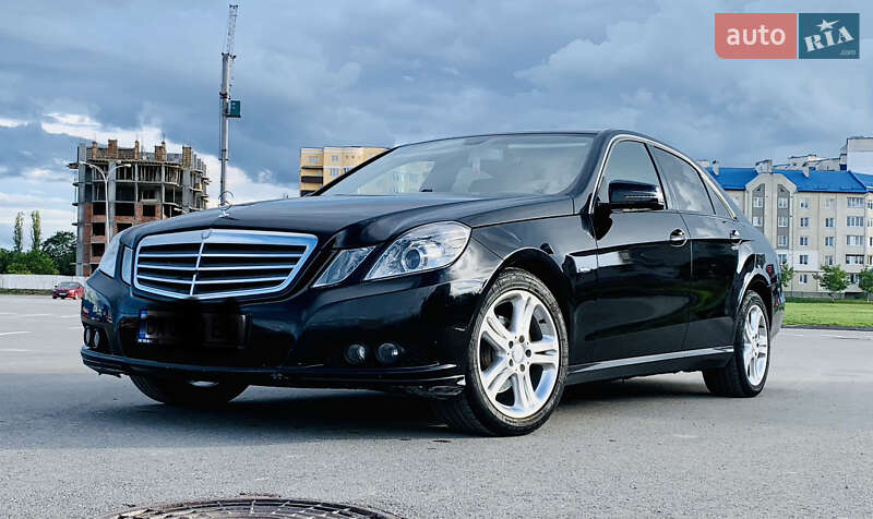 Седан Mercedes-Benz E-Class 2011 в Кам'янець-Подільському