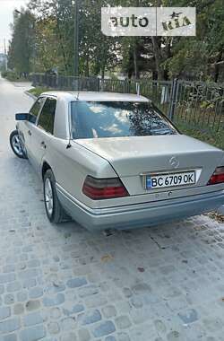 Седан Mercedes-Benz E-Class 1996 в Львові