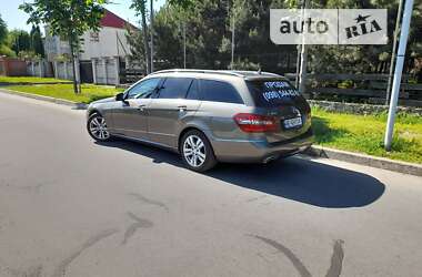 Универсал Mercedes-Benz E-Class 2012 в Днепре