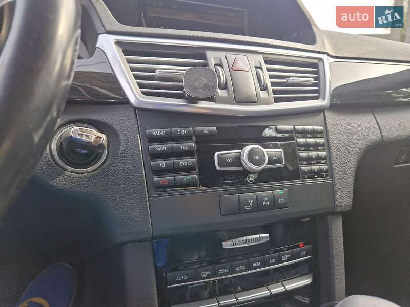 Універсал Mercedes-Benz E-Class 2011 в Києві