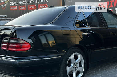 Седан Mercedes-Benz E-Class 2001 в 