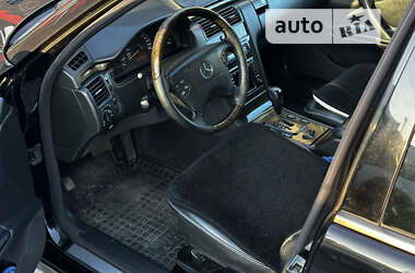 Седан Mercedes-Benz E-Class 2001 в 